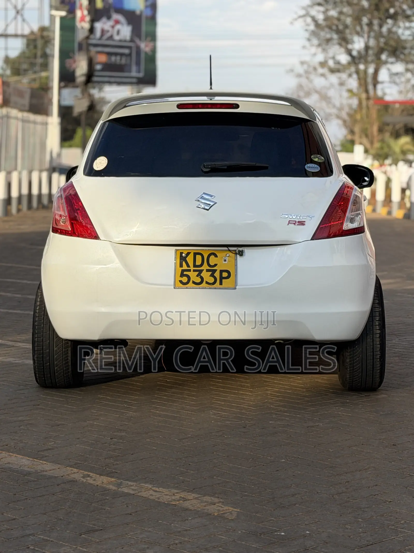 Suzuki Swift 2013 White