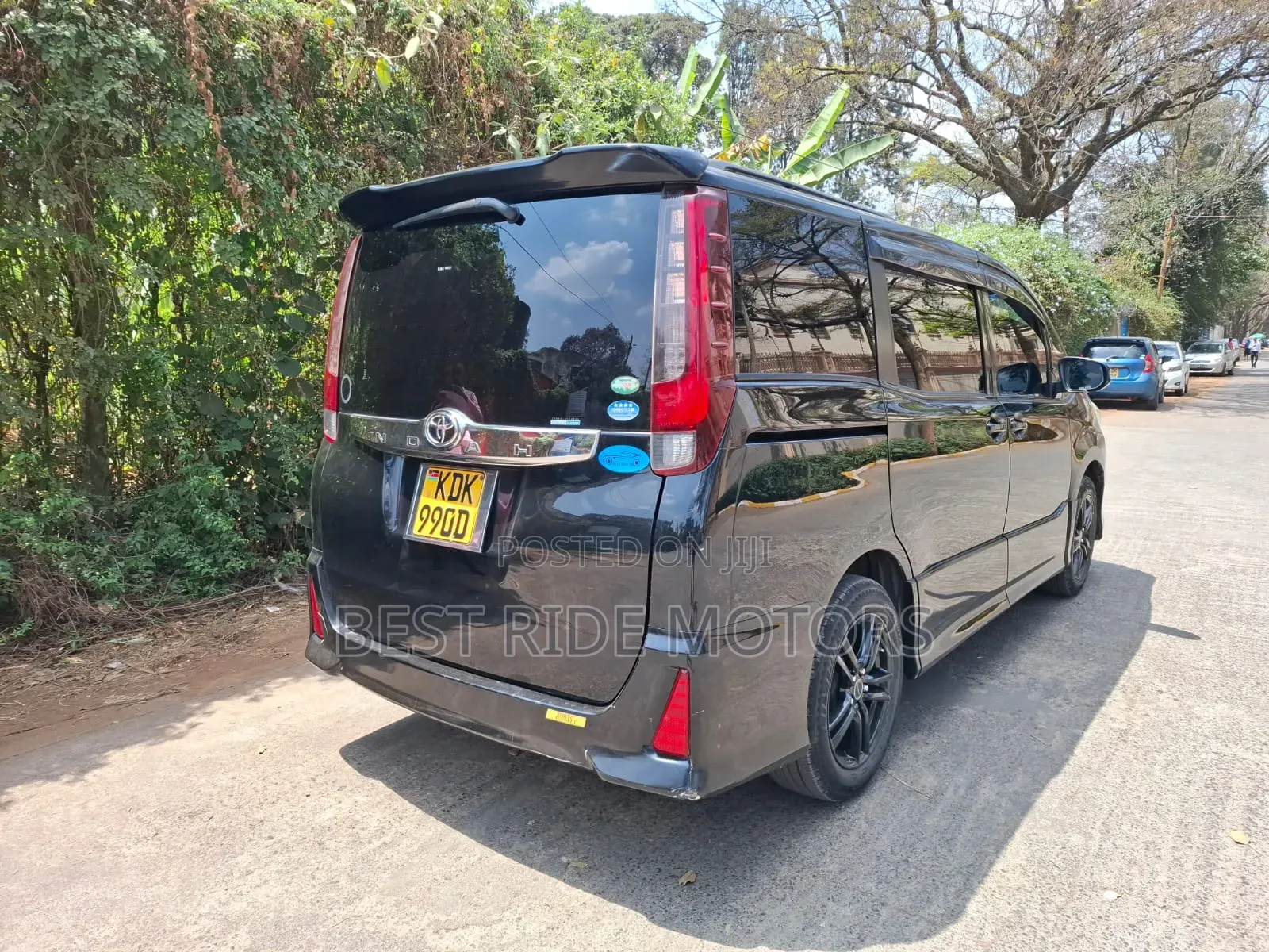 Toyota Noah 2015 Black