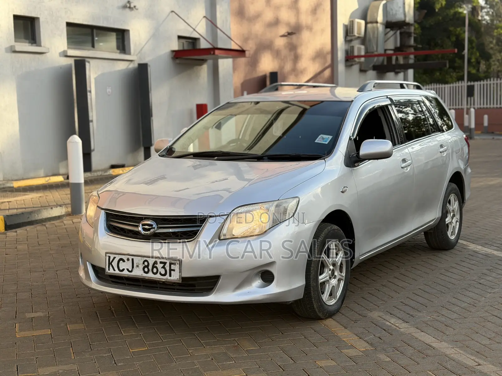 Toyota Corolla Fielder 2011 Silver