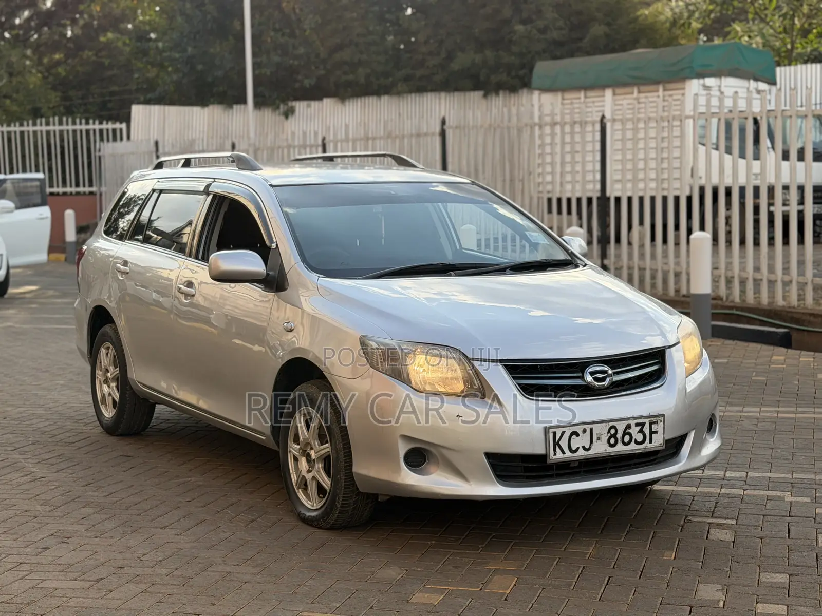 Toyota Corolla Fielder 2011 Silver