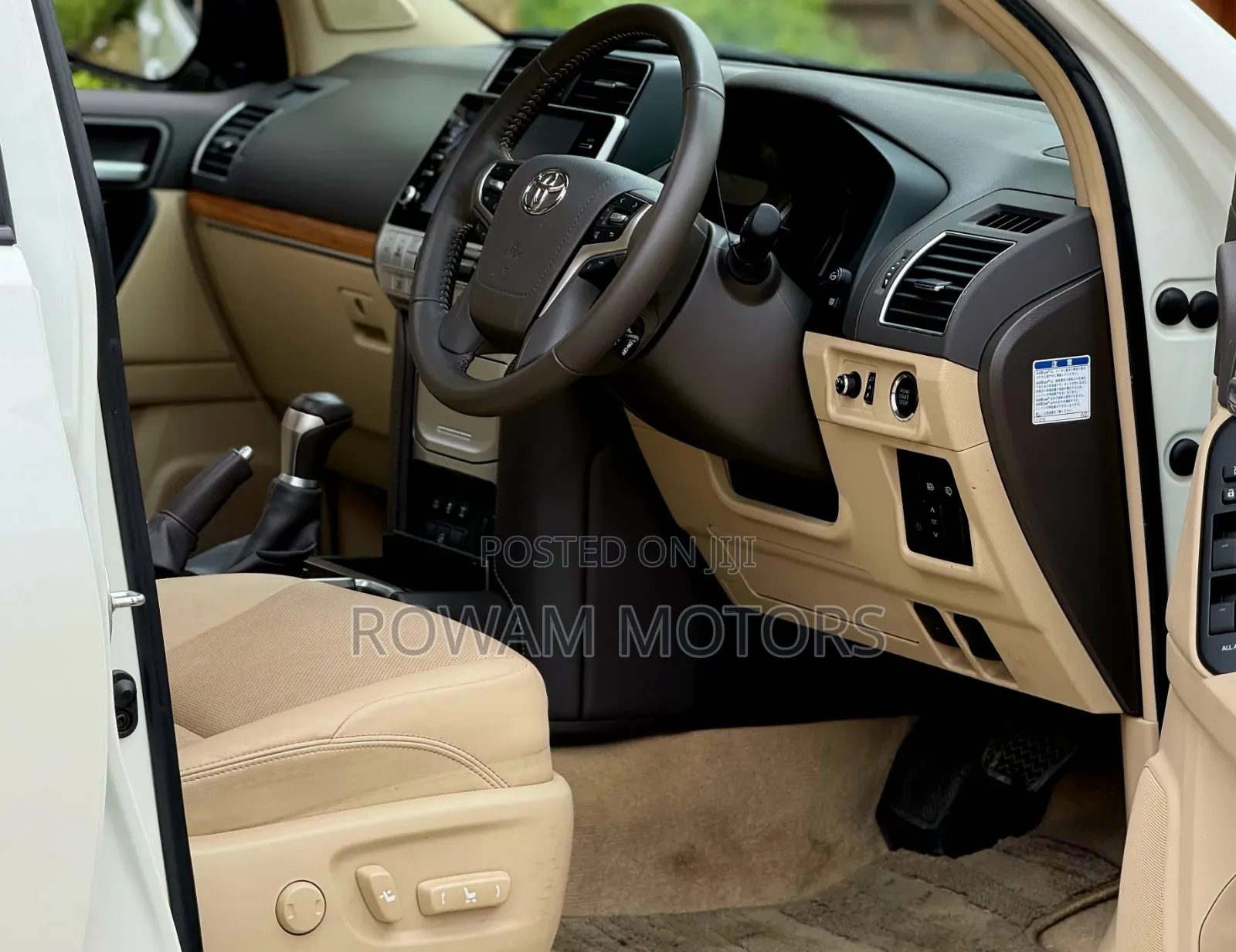 Toyota Land Cruiser Prado 2023 White