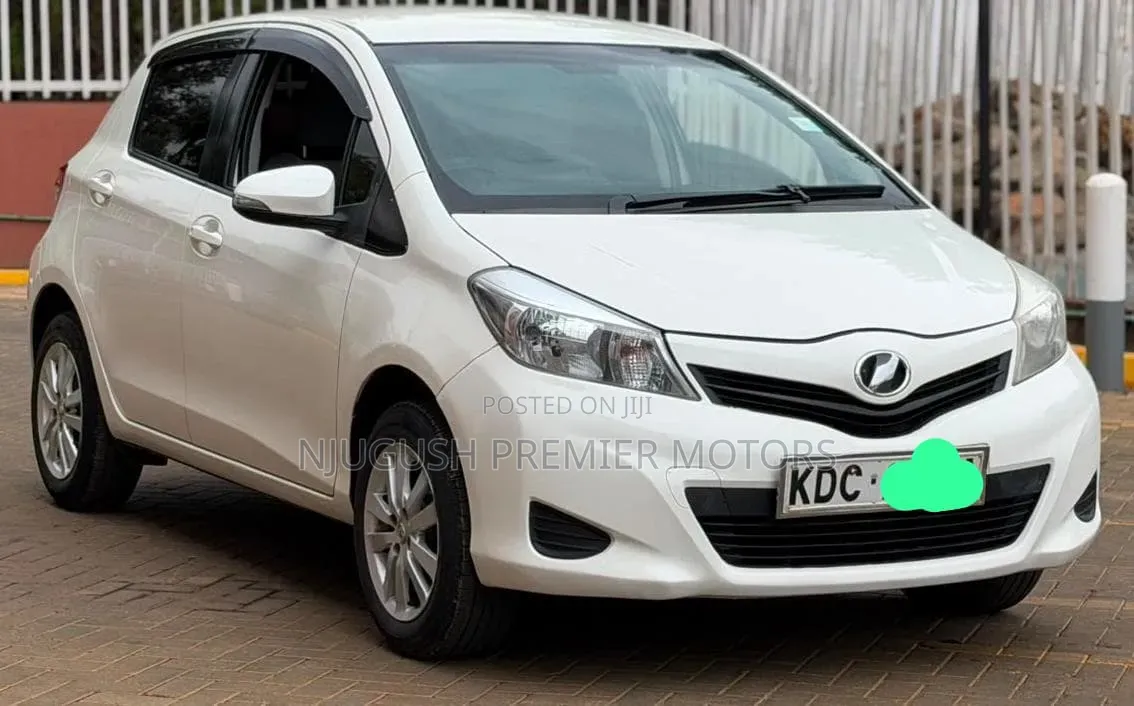 Toyota Vitz 2013 White