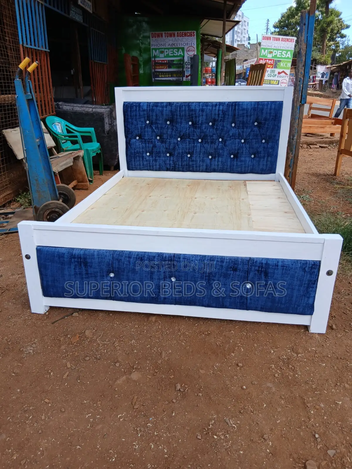 5x6 Blue Denim Tufted Mocket Bed in White Frame