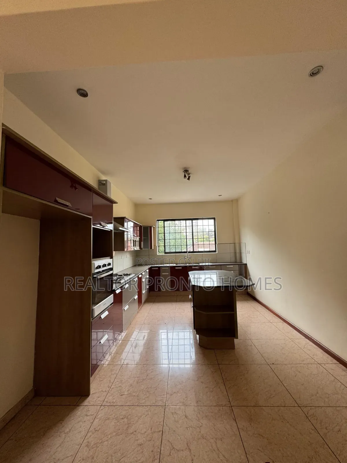 3bdrm Apartment in Riverside Drive for rent