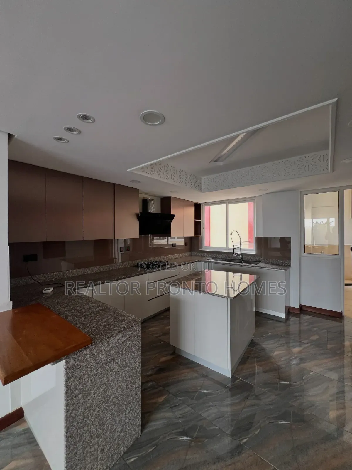 5bdrm Penthouse in Westlands, Spring Valley for rent