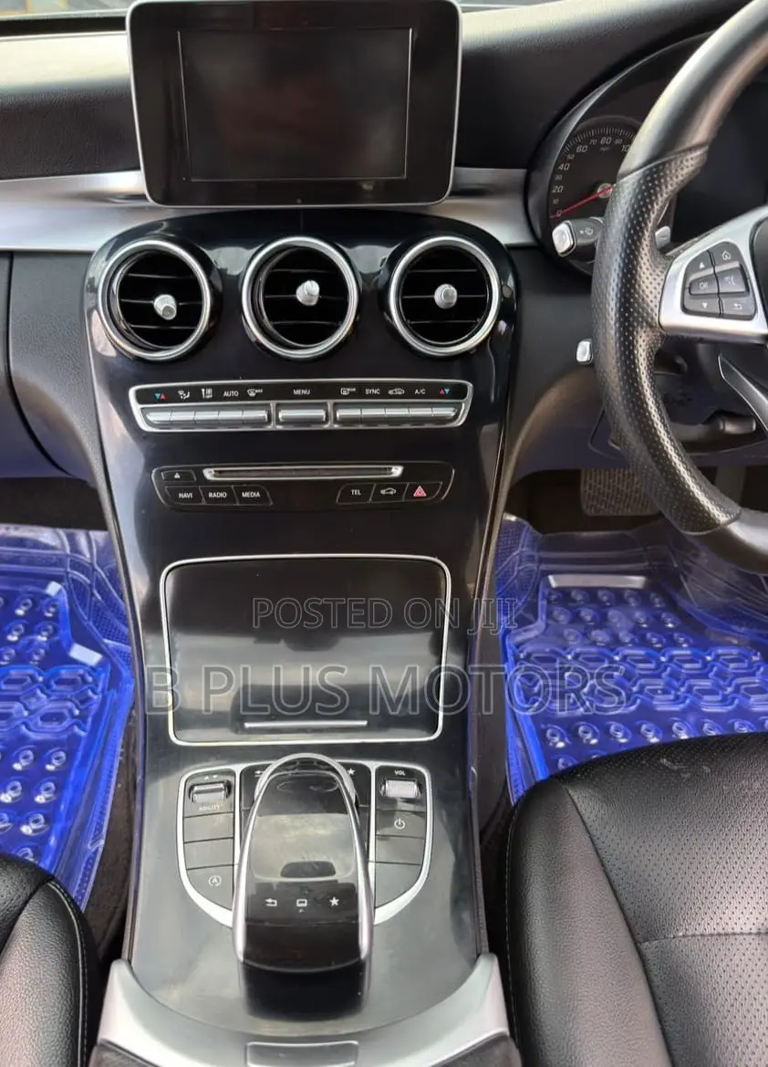 Mercedes-Benz C200 2015 Blue