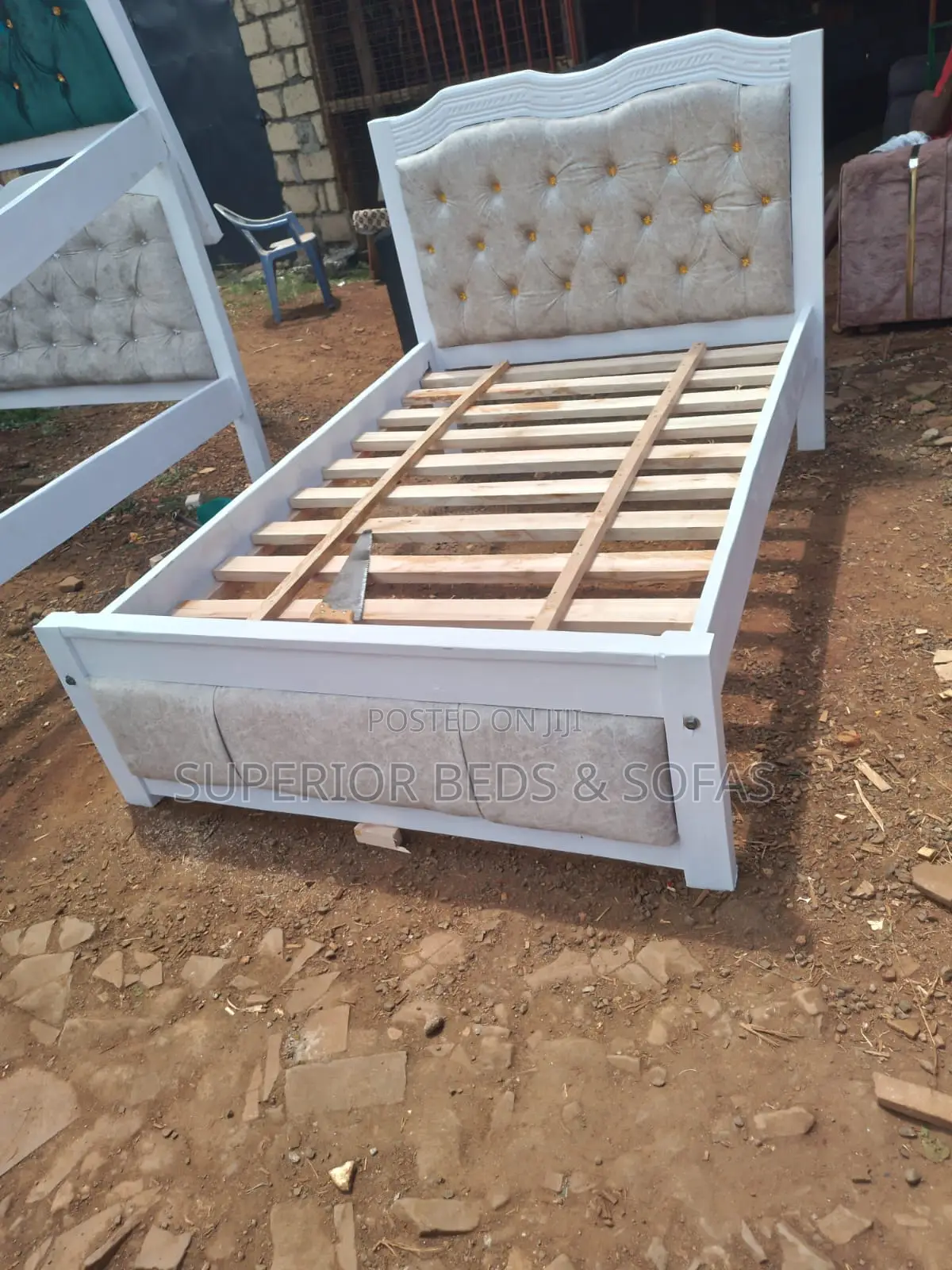 4x6 Beige Tufted Mocket Bed: Pay on Delivery