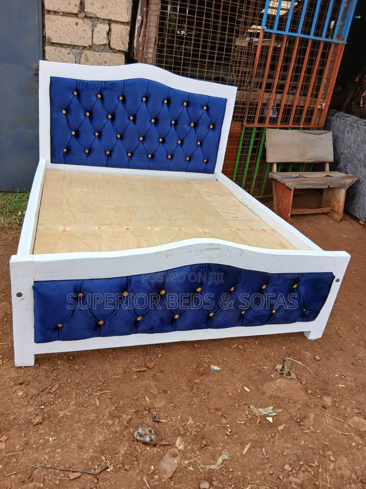 5x6 Blue Tufted Curved Bed: Free Delivery