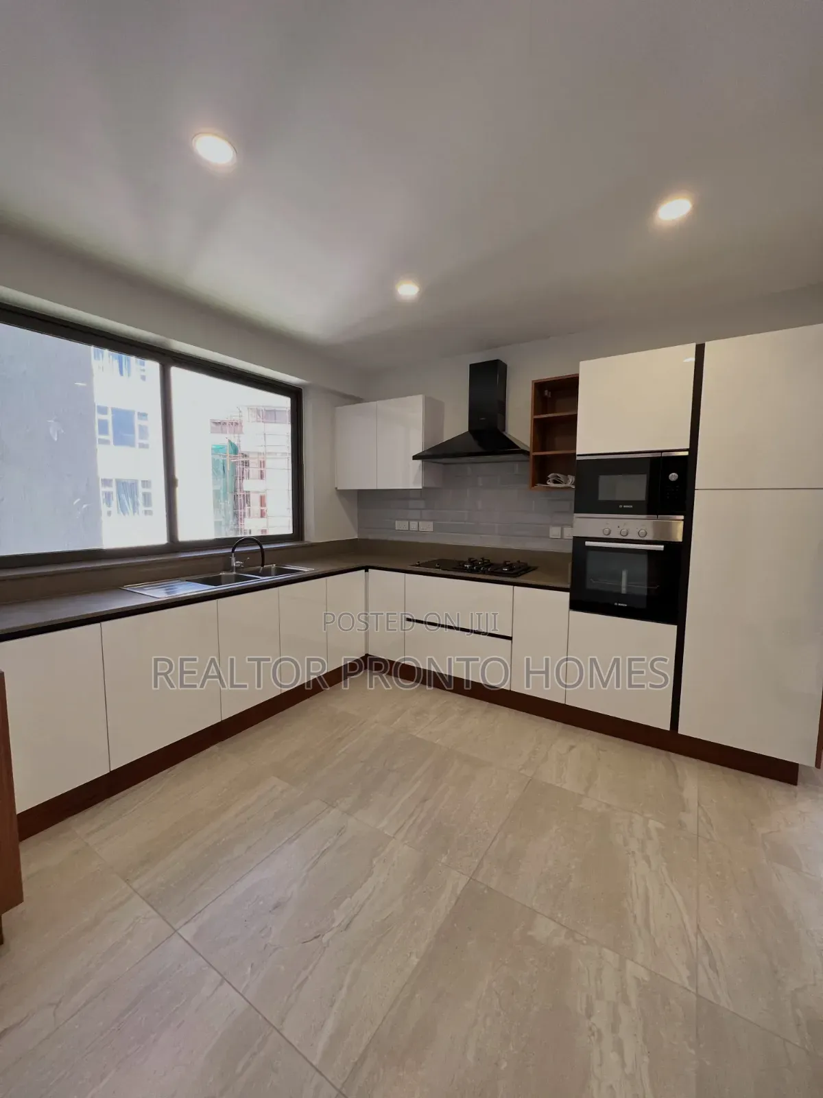 3bdrm Apartment in Westlands, Raphta Road Area for rent