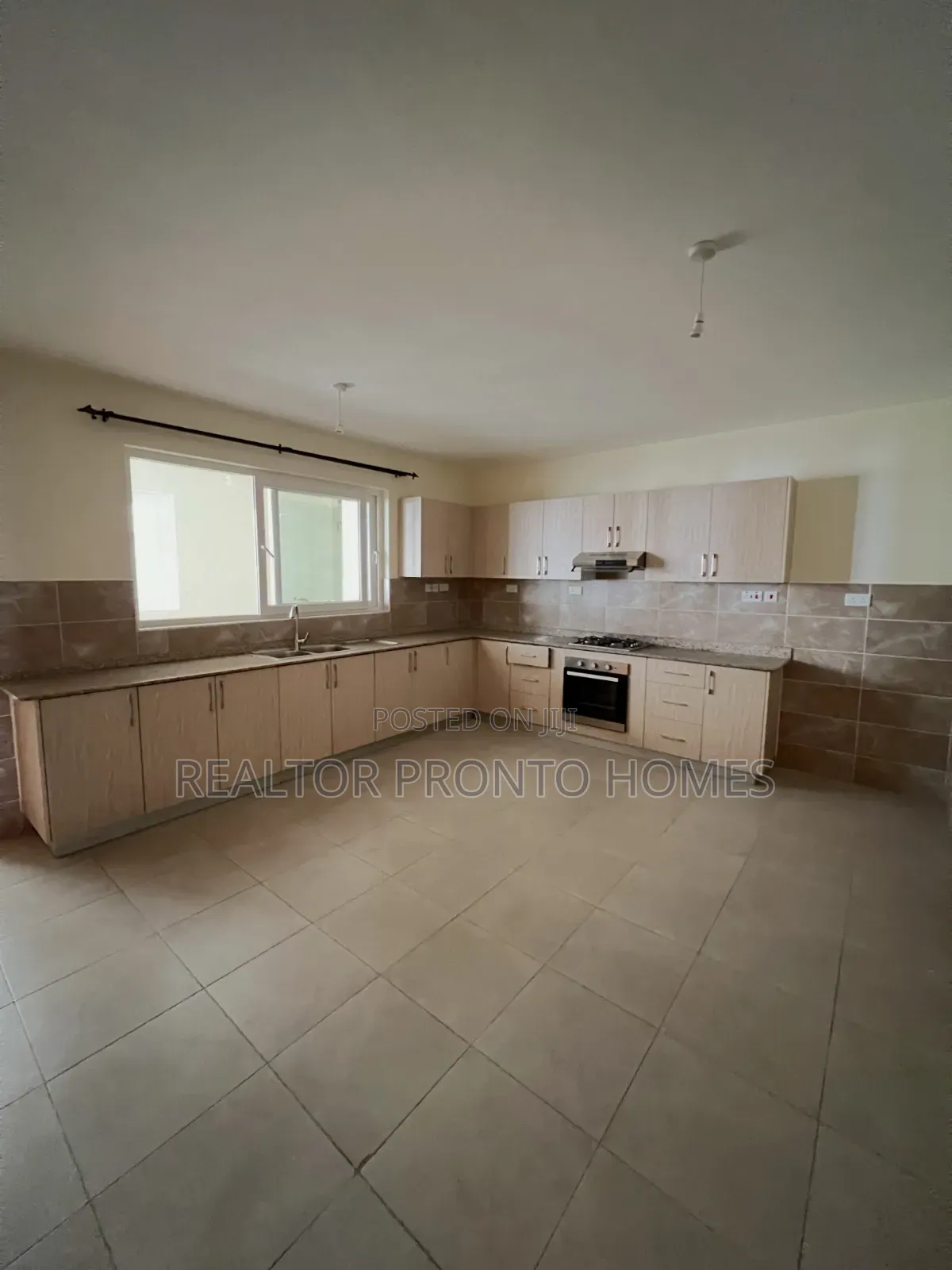 3bdrm Apartment in Westlands, Raphta Road Area for rent