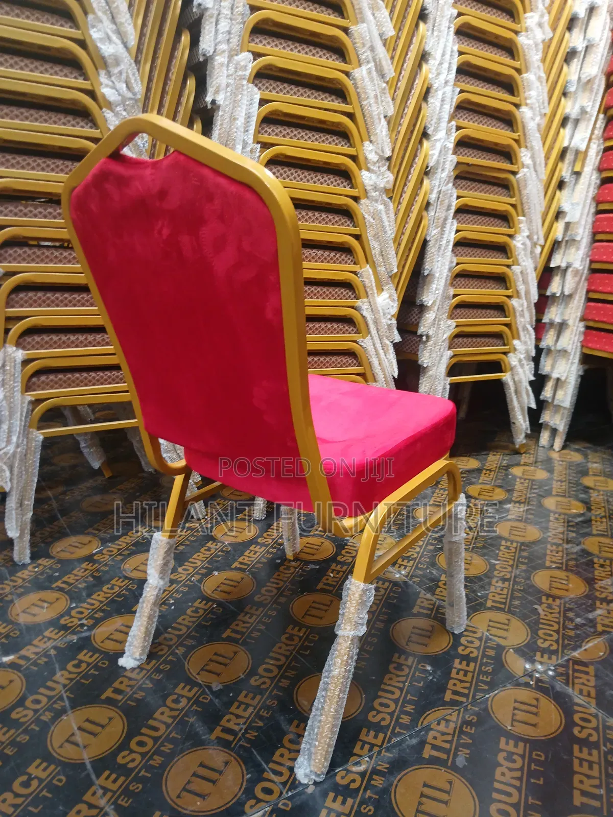 Red Velvet Heavy-Duty Conference Banquet Chair