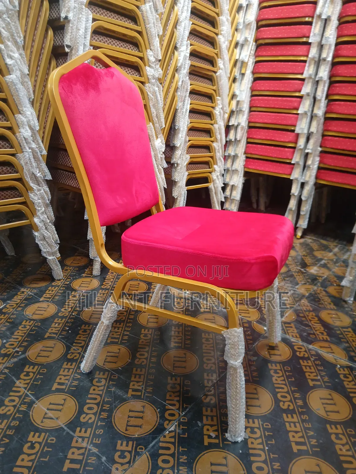 Red Velvet Heavy-Duty Conference Banquet Chair