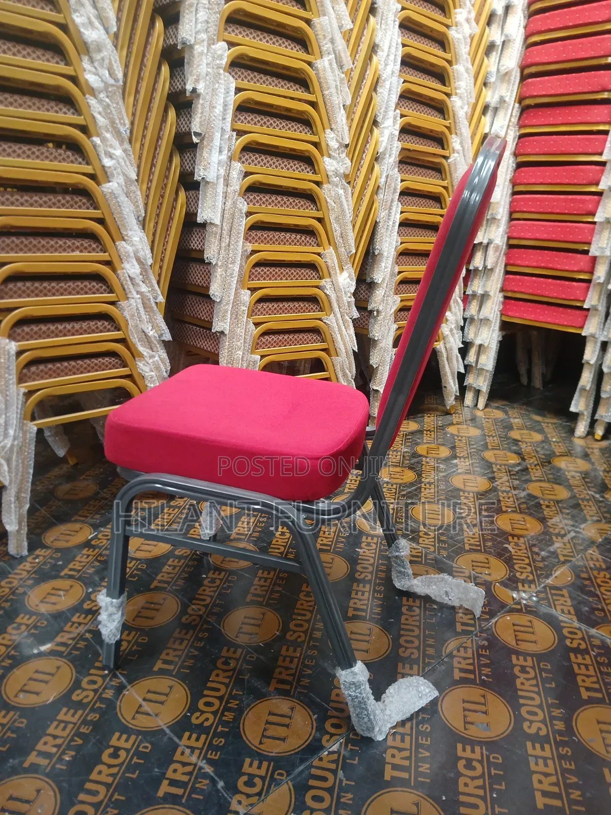 Red Fabric Heavy-Duty Conference Banquet Chair