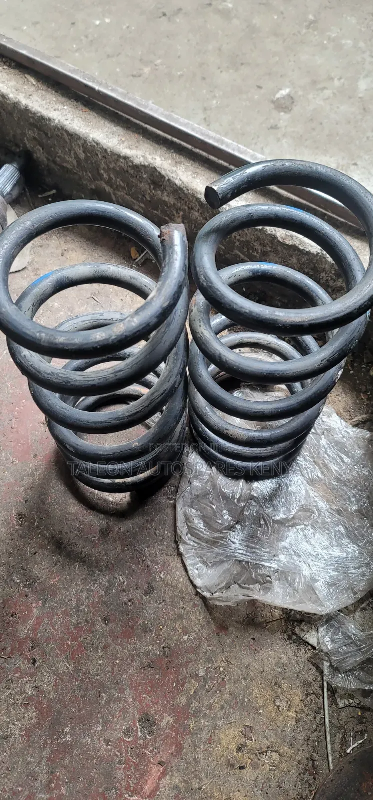 Toyota Noah 2003-2015 Rear Heavy Duty Springs