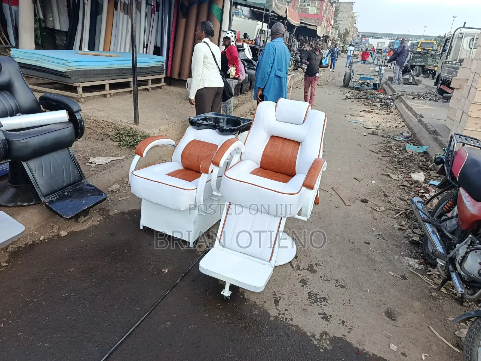 Shampoo Sink/Barber Chairs