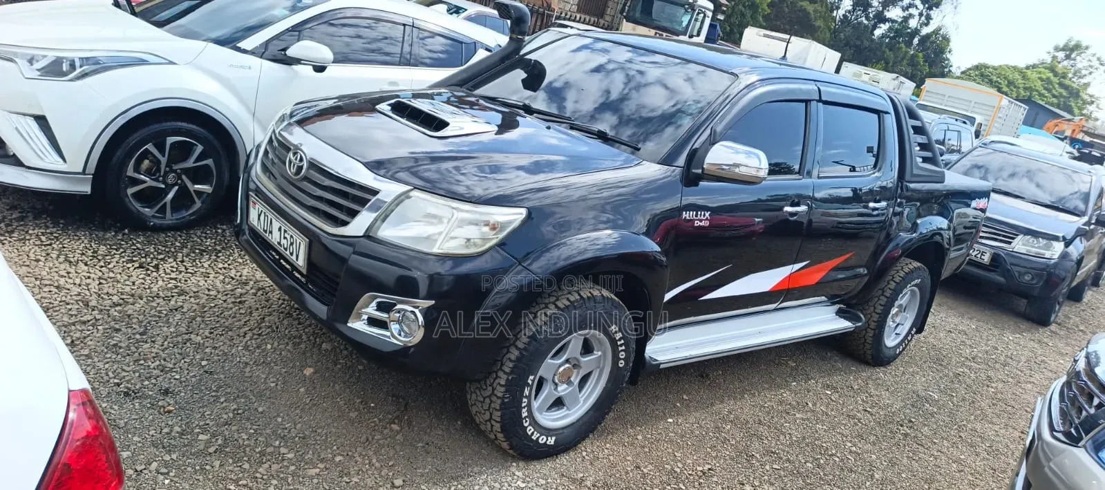 Toyota Hilux 2013 Black