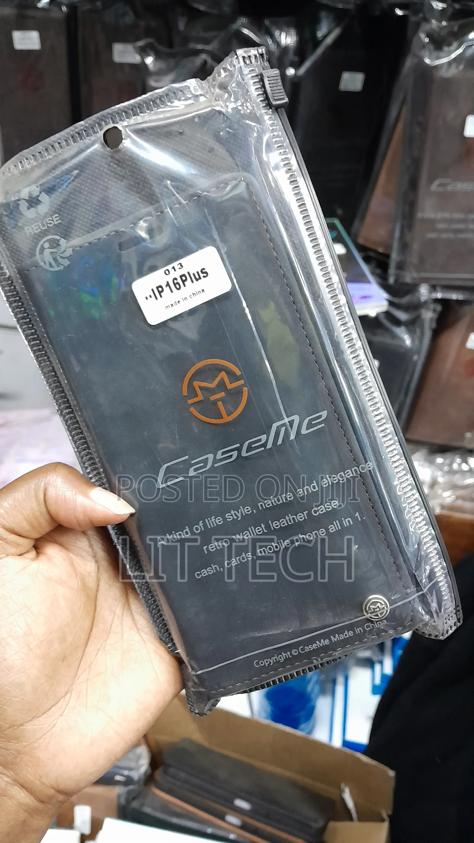 Caseme Wallet Black Retro Leather Flip for iPhone 16+