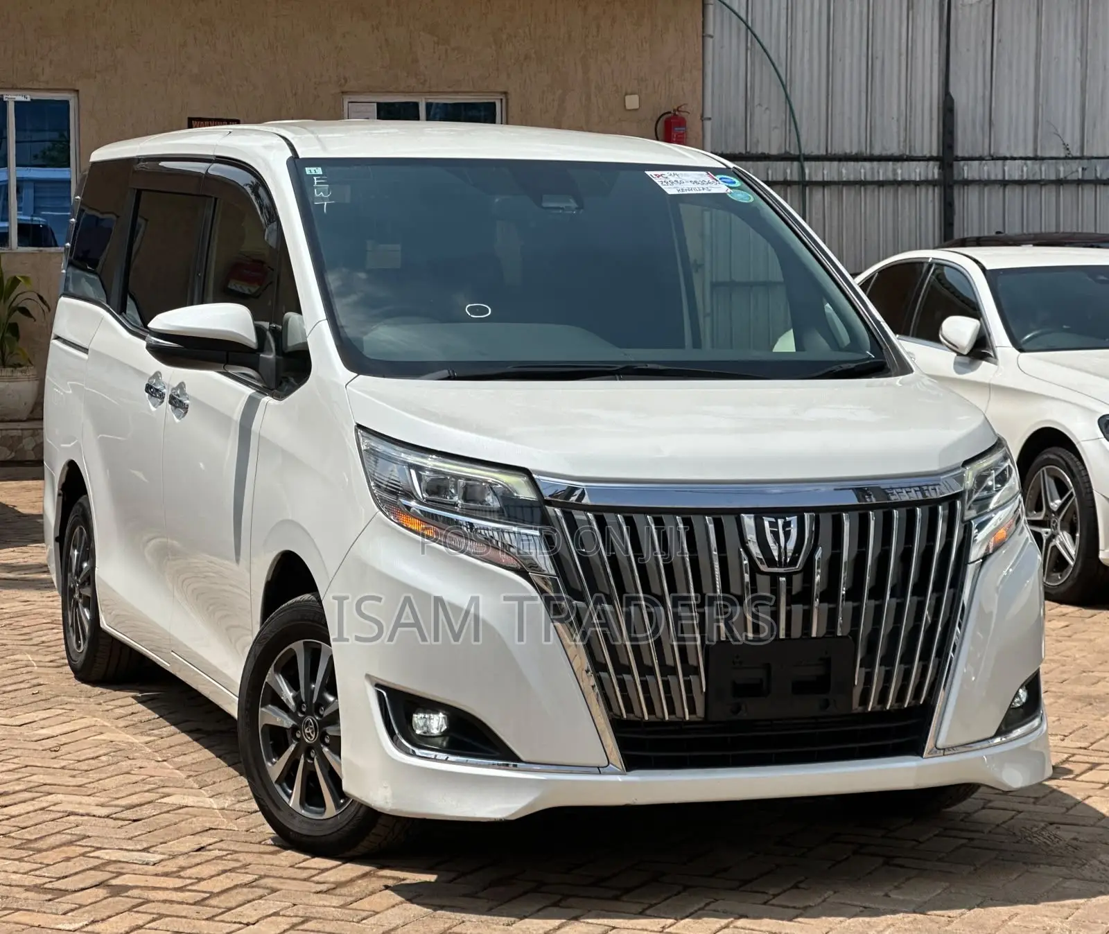Toyota Esquire 2.0 FWD (8 seater) 2019 Pearl