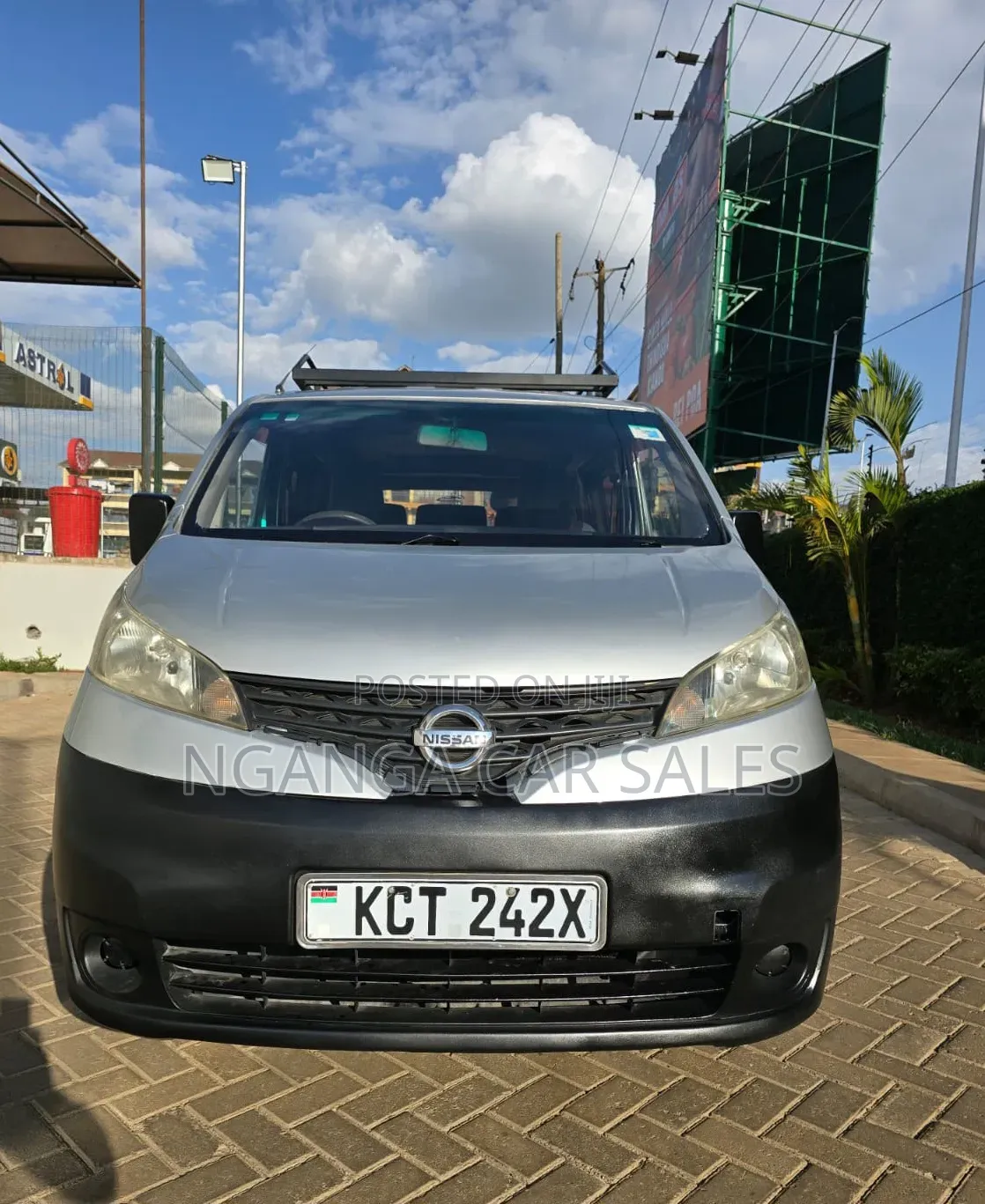 Nissan NV200 2011 Silver