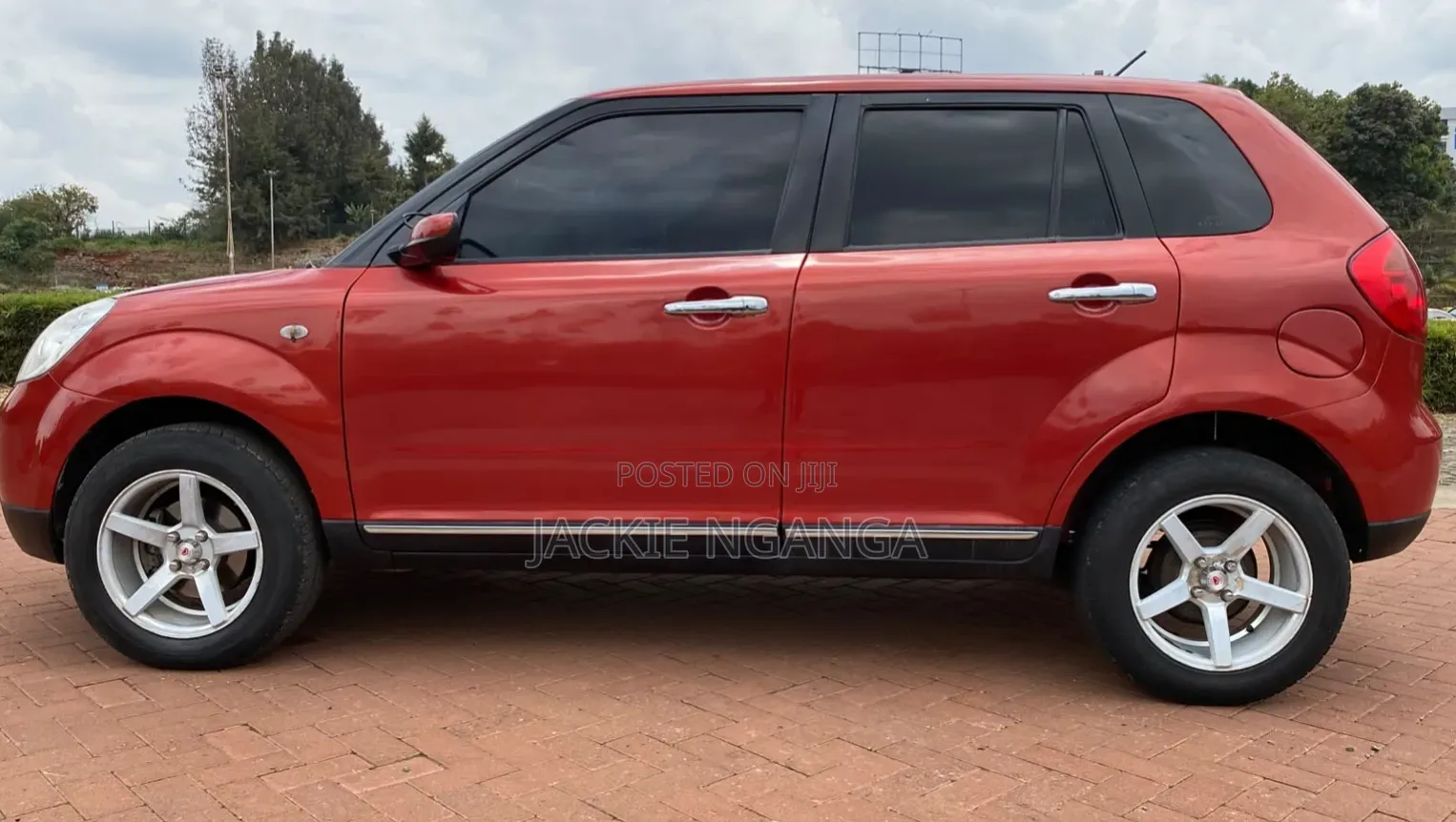 Mazda Verisa 2008 Red