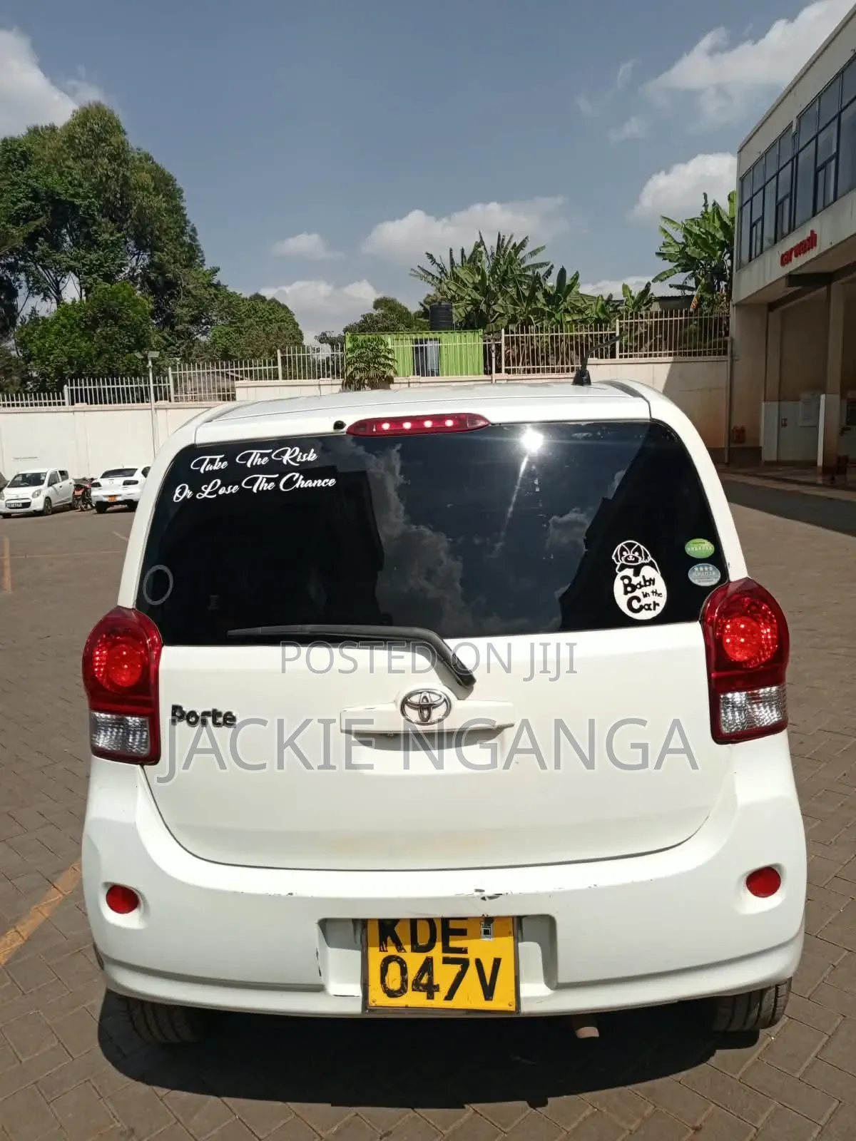 Toyota Porte 2014 White