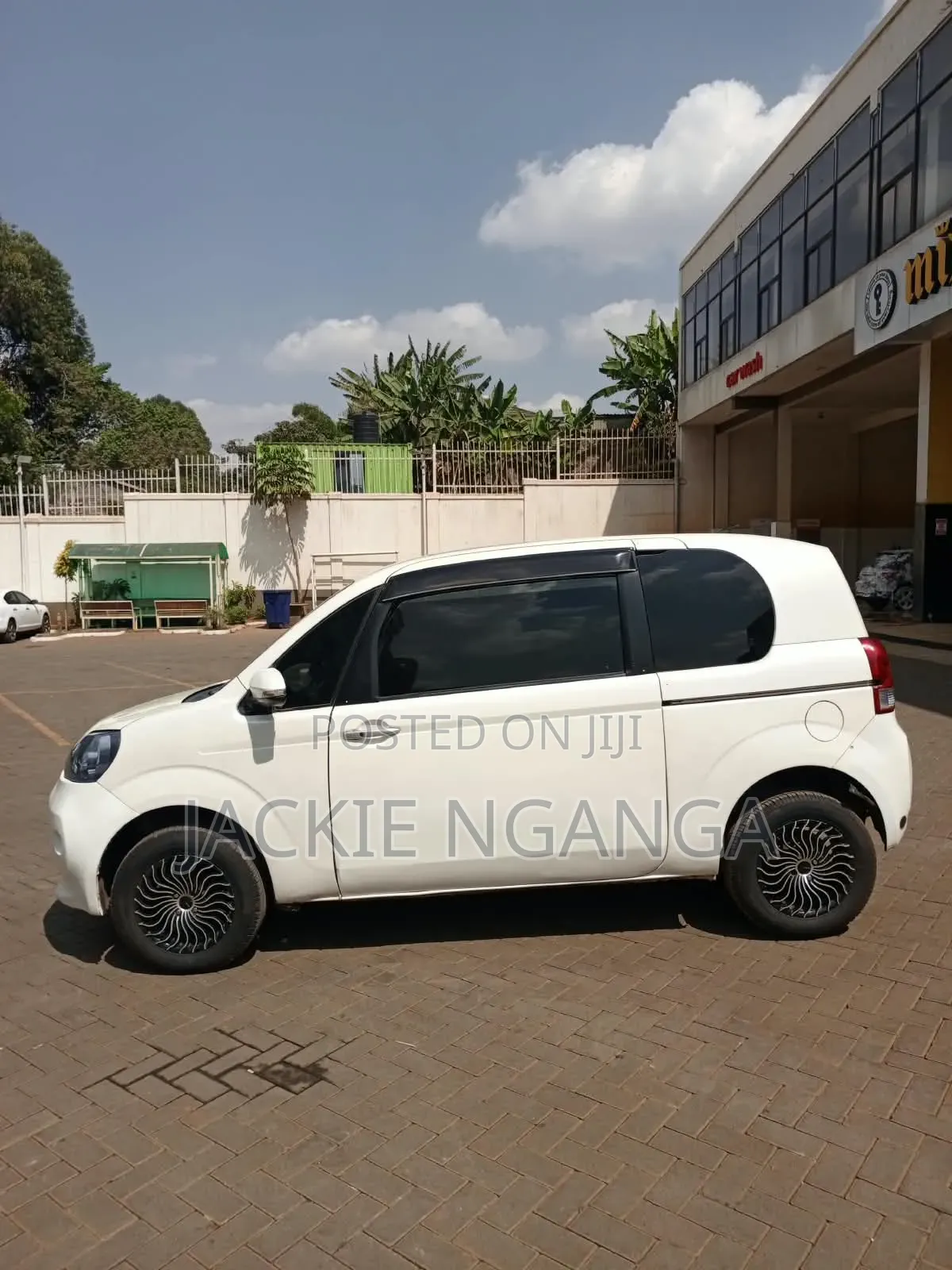 Toyota Porte 2014 White