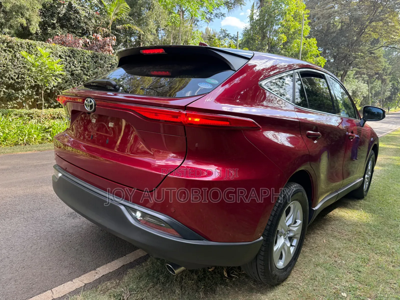 Toyota Harrier 2.0 2020 Red