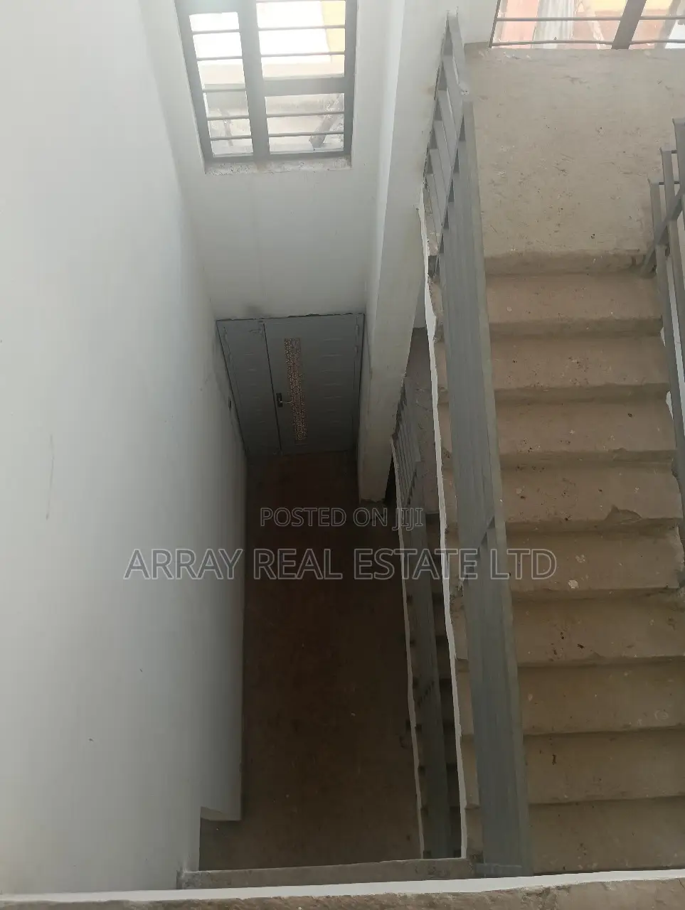 4bdrm Maisonette in 4Br All Ensuite, Karai for sale