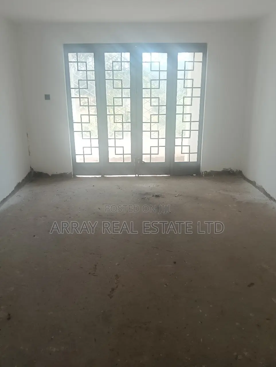 4bdrm Maisonette in 4Br All Ensuite, Karai for sale