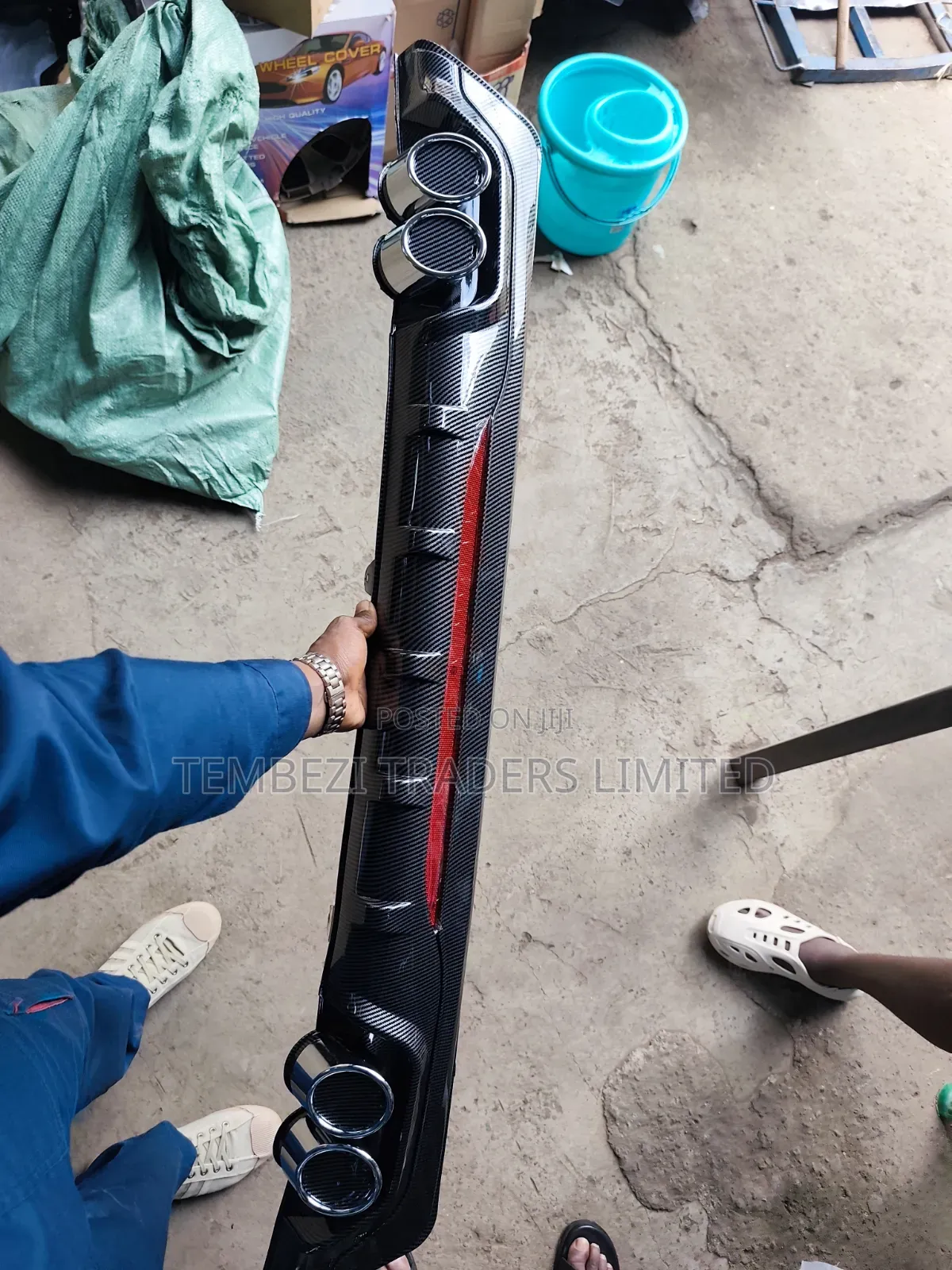 Universal Carbon Fiber Rear Bumper Diffuser With Quad Exhaust Tips