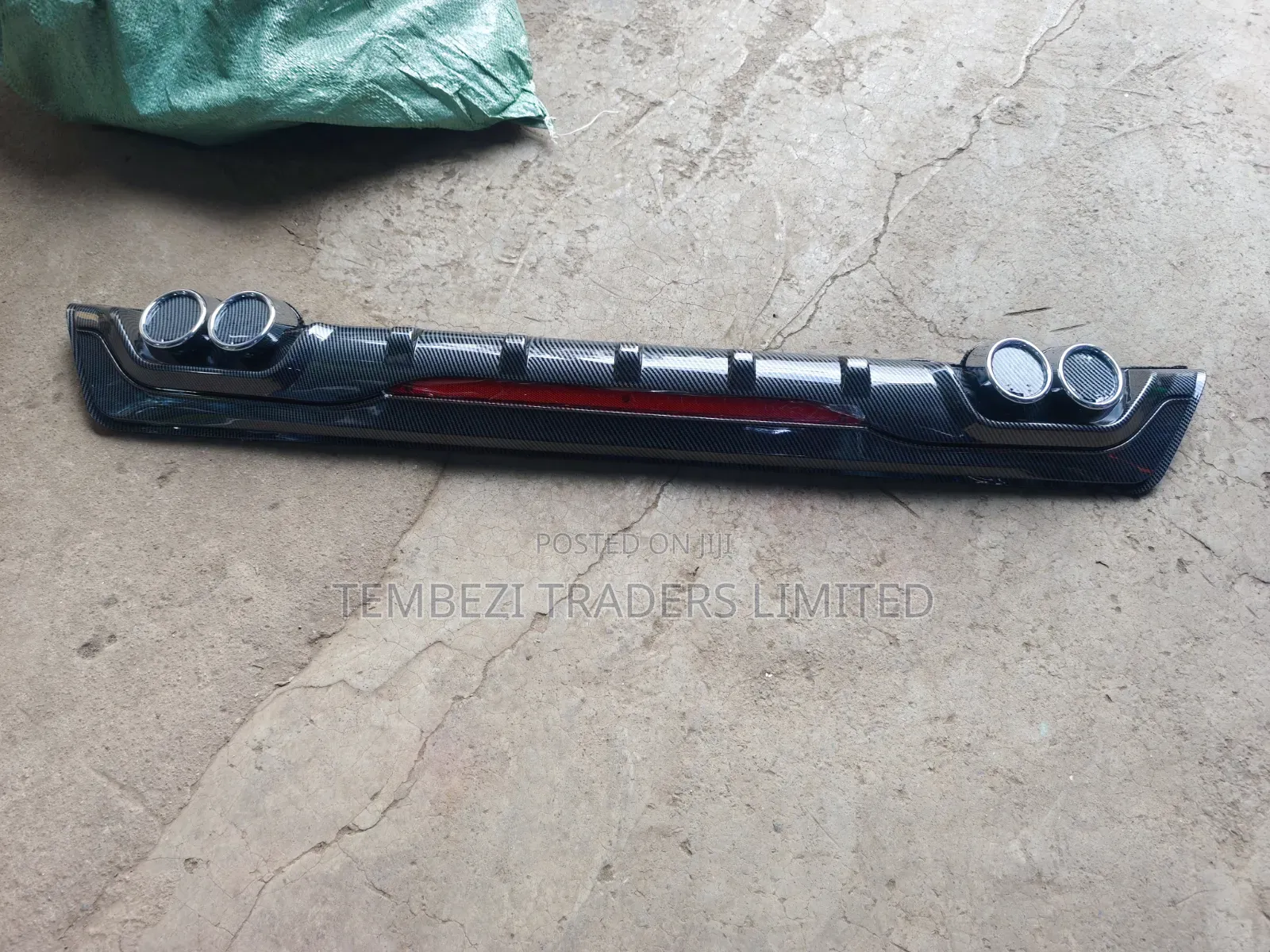 Universal Carbon Fiber Rear Bumper Diffuser With Quad Exhaust Tips