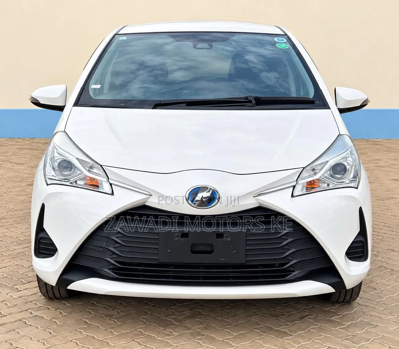 Toyota Vitz 1.5 FWD Hybrid 5dr 2019 Off white