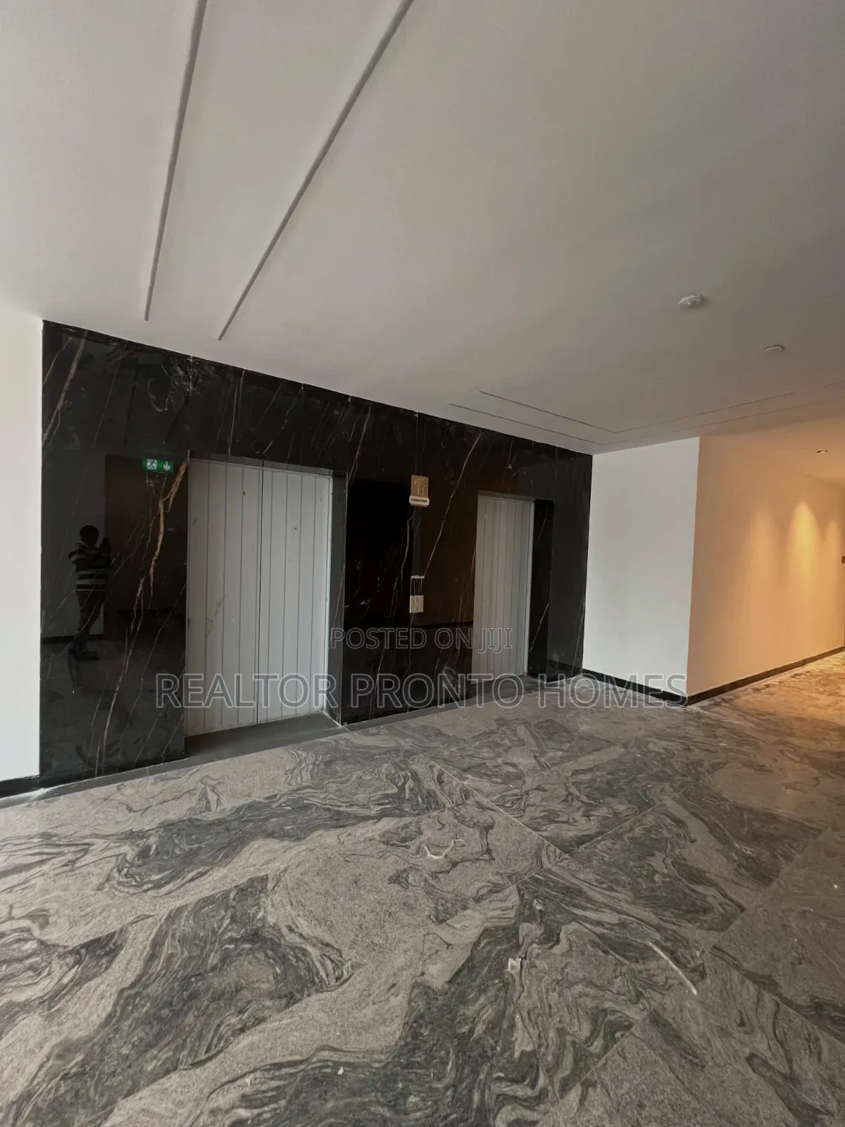 Premium Grade a Office Space |
(From 3,000 to 50,000 Square Feet)