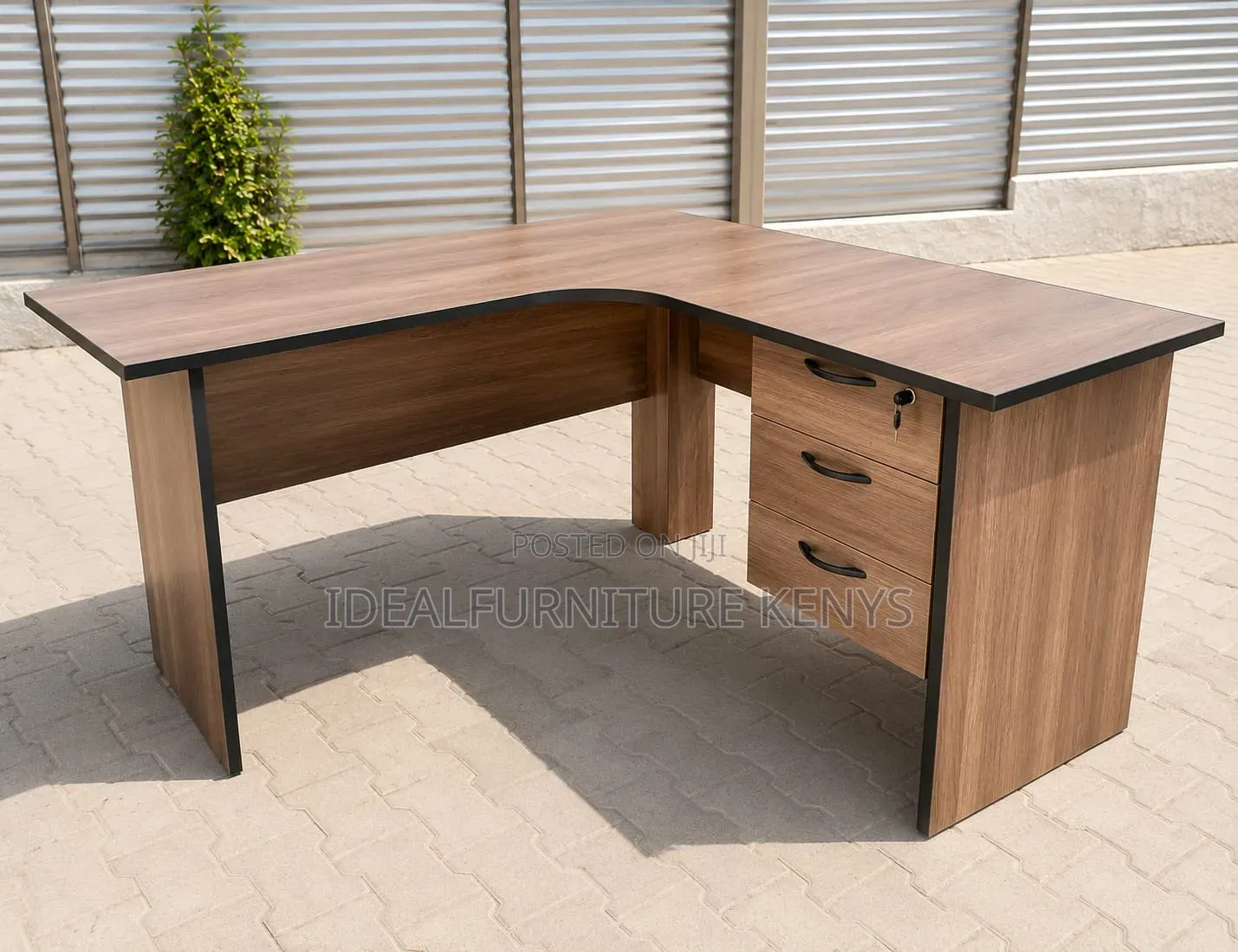 Corner Office Table