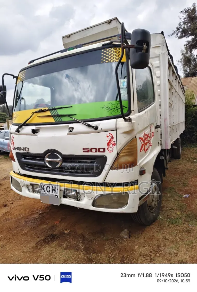 Hino 500 Truck 2009 White