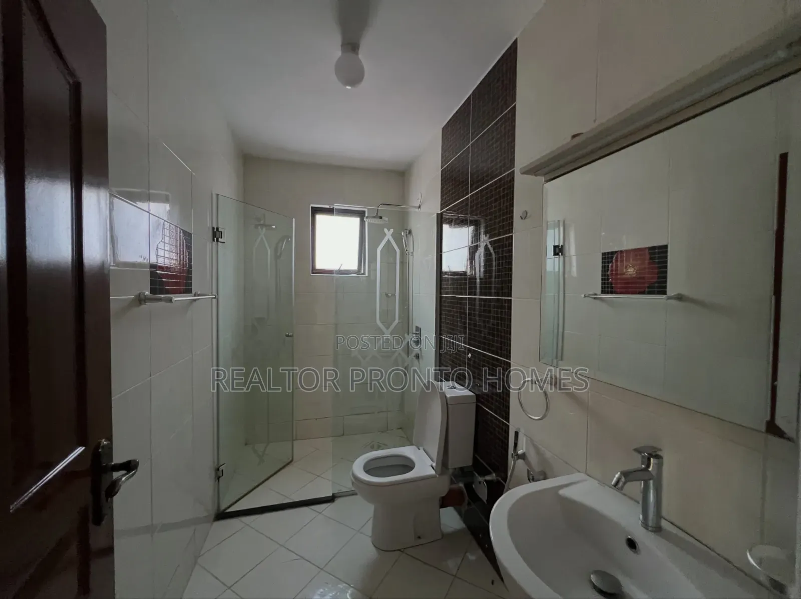 4bdrm Townhouse / Terrace in Westlands, Raphta Road Area for rent