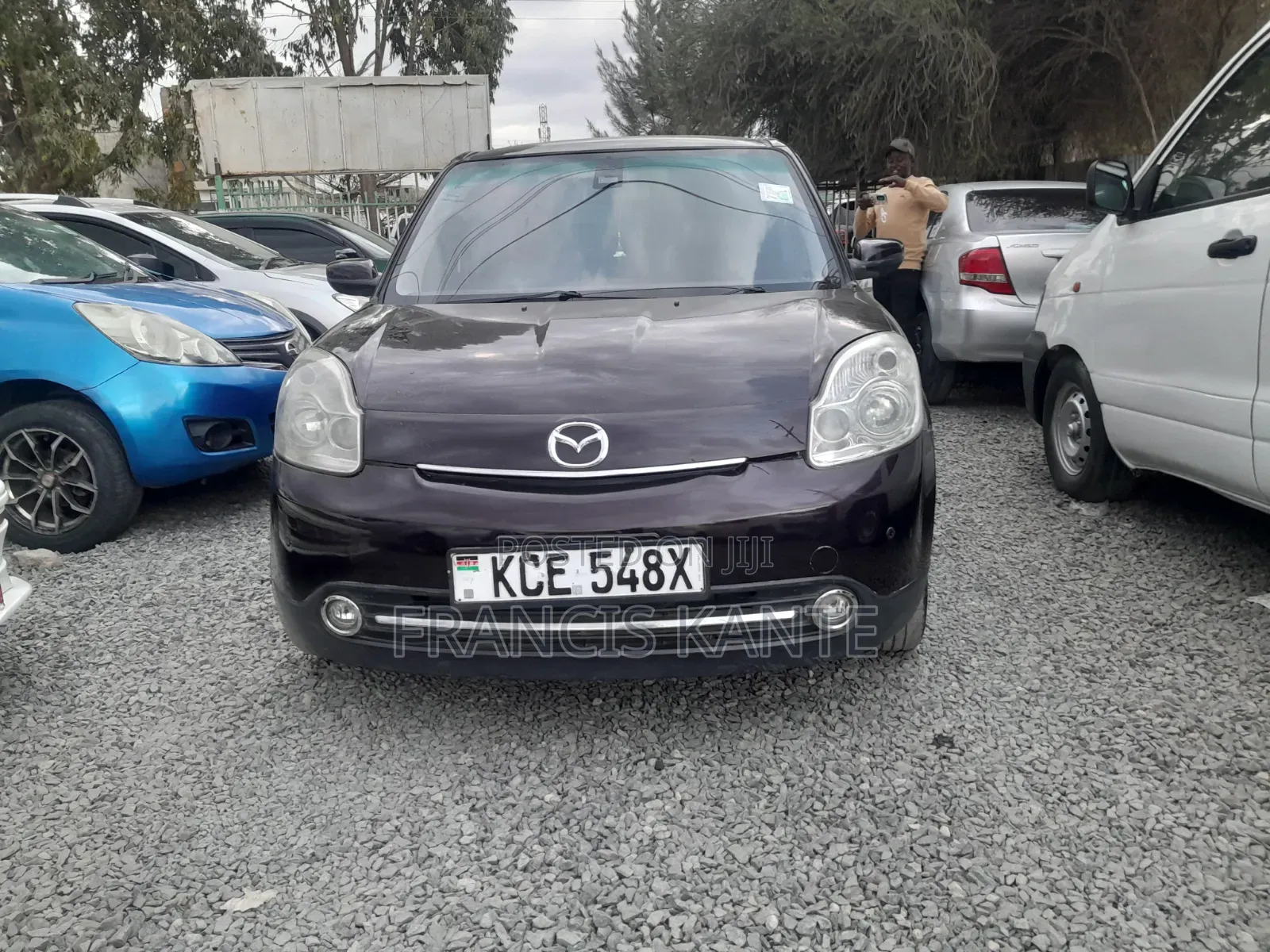 Mazda Verisa 2010
