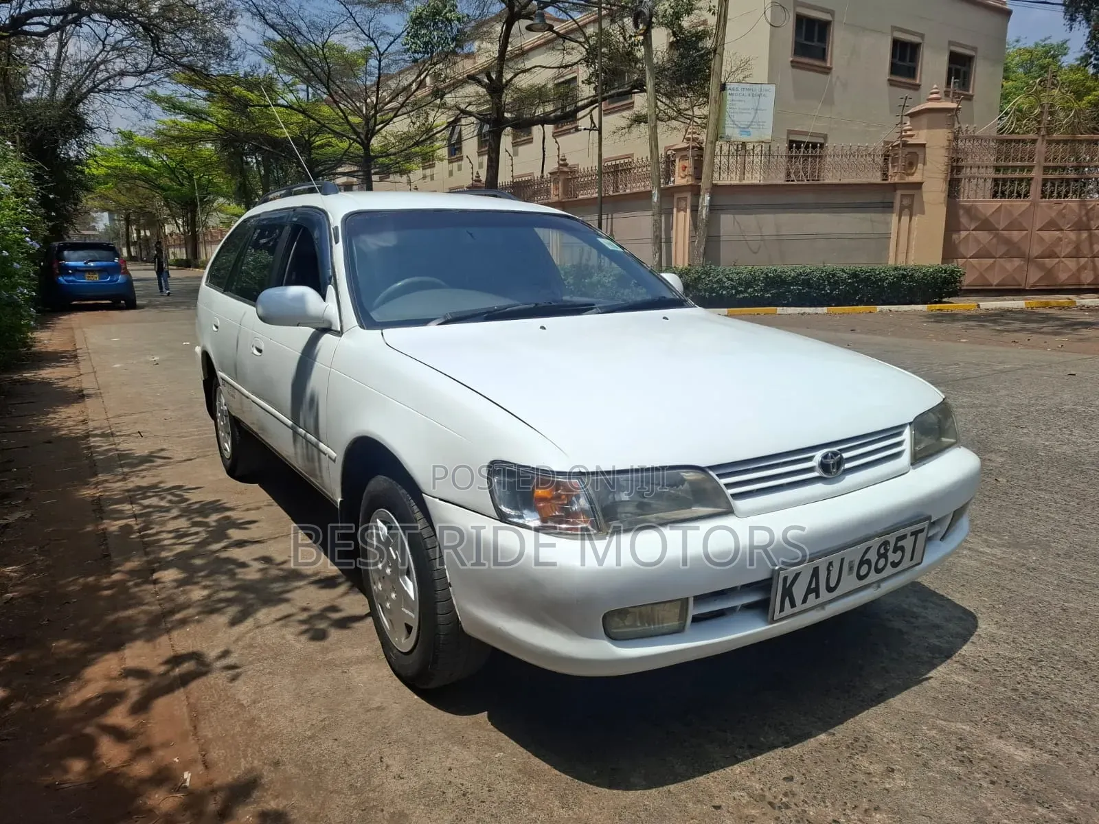 Toyota Corolla G-Touring 1998 White