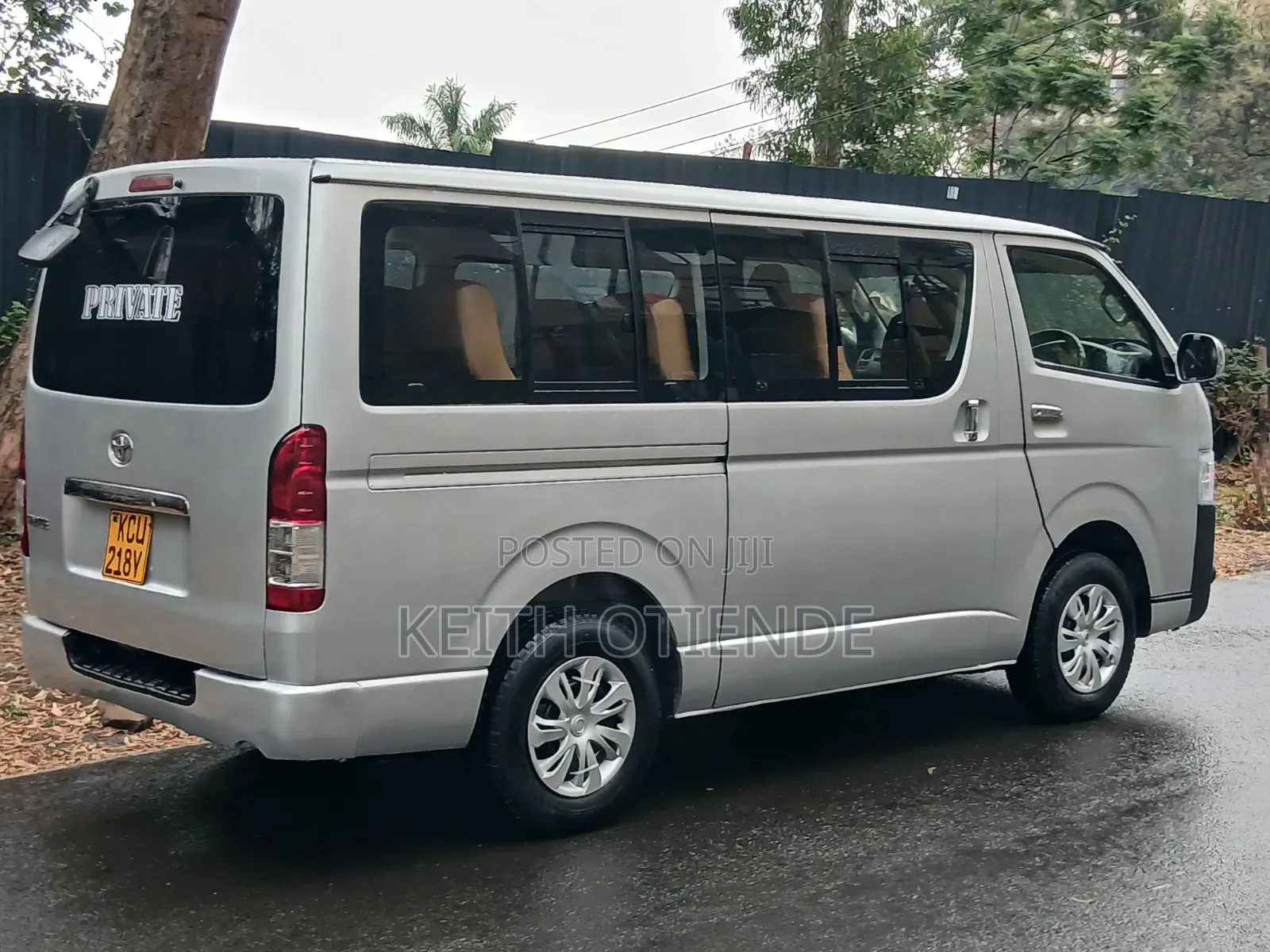Toyota HiAce 2012 Silver