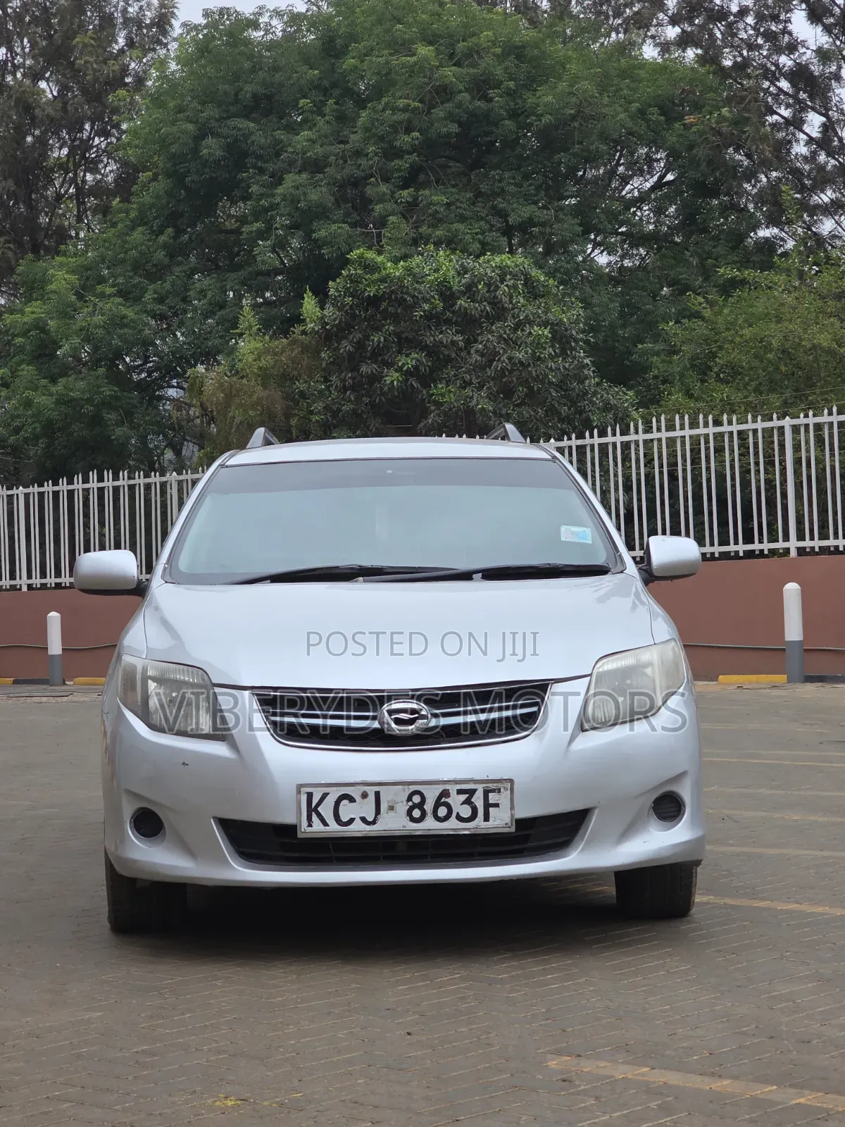 Toyota Corolla Fielder 2010 Silver