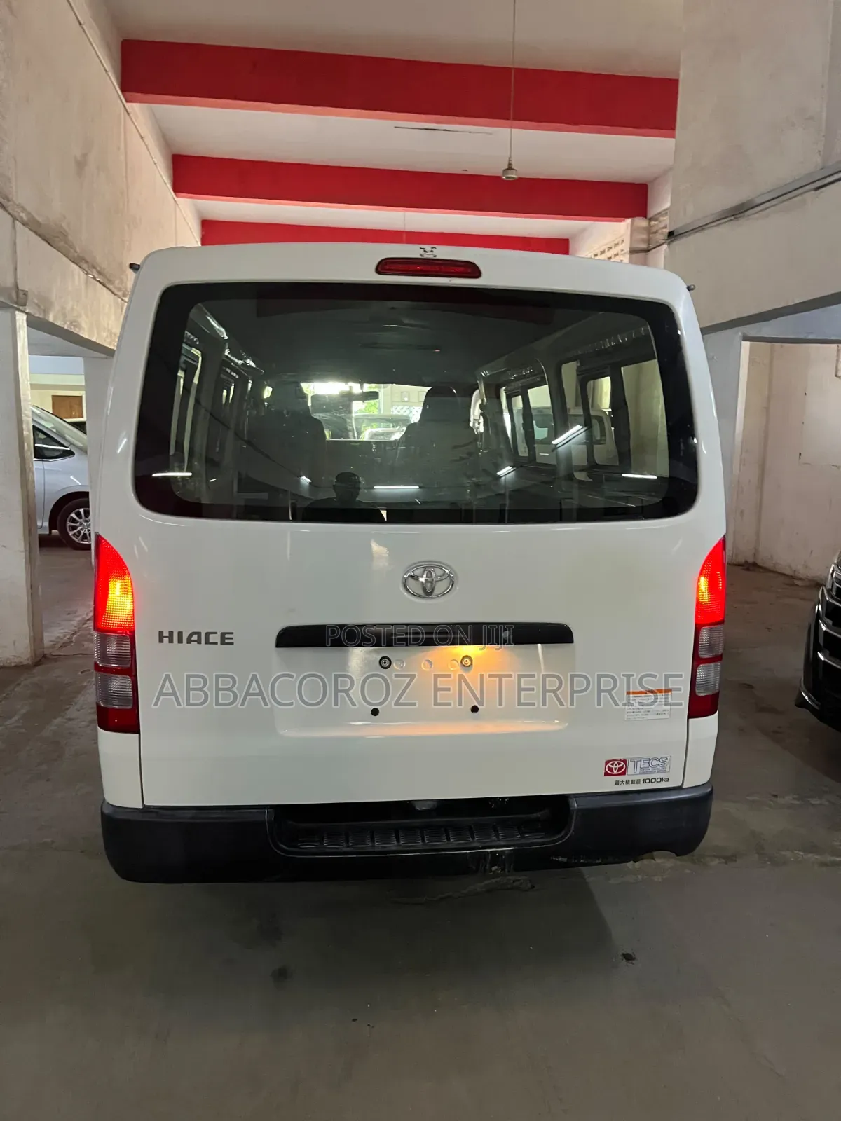 Toyota HiAce 2019 White