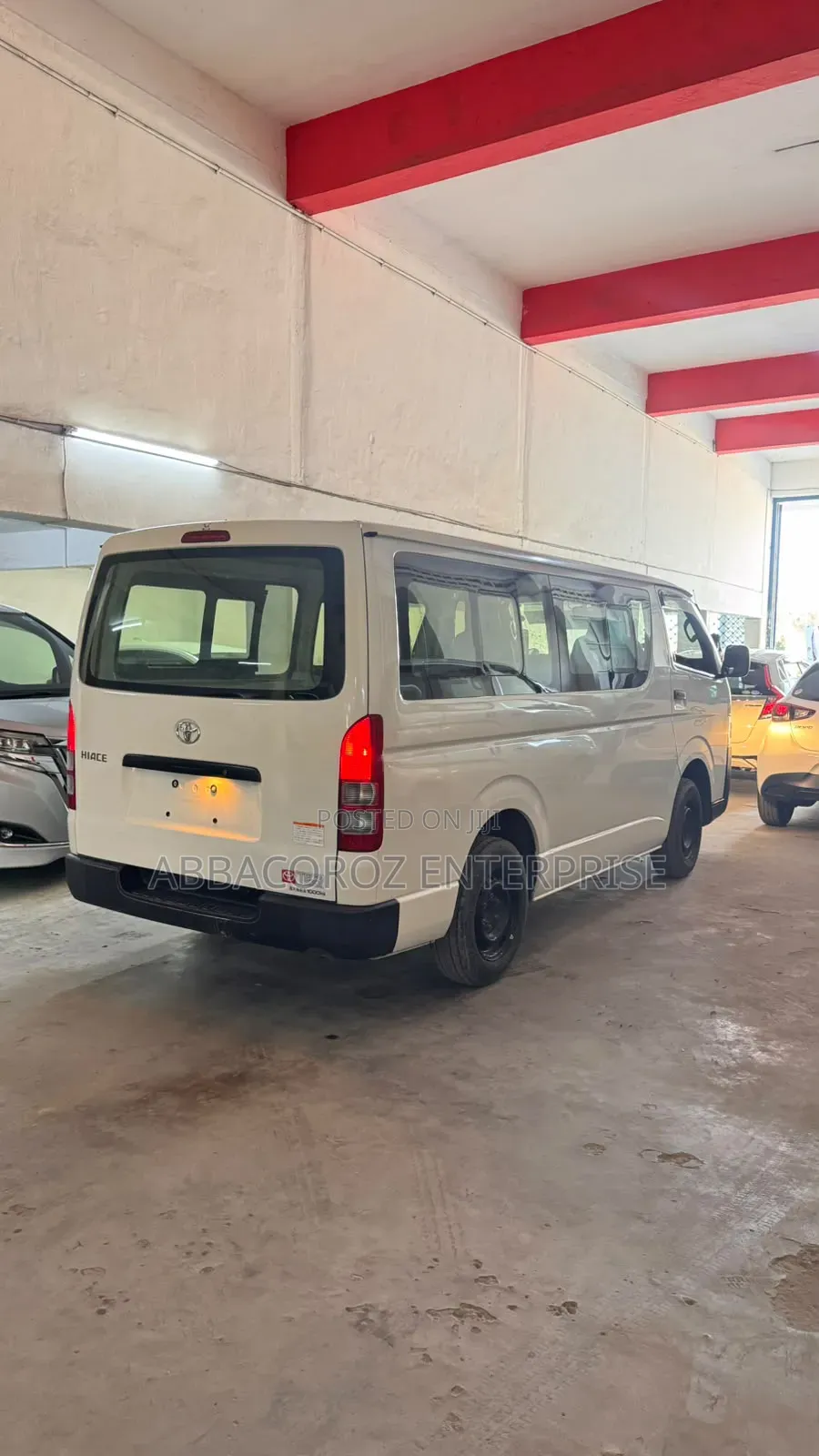 Toyota HiAce 2019 White