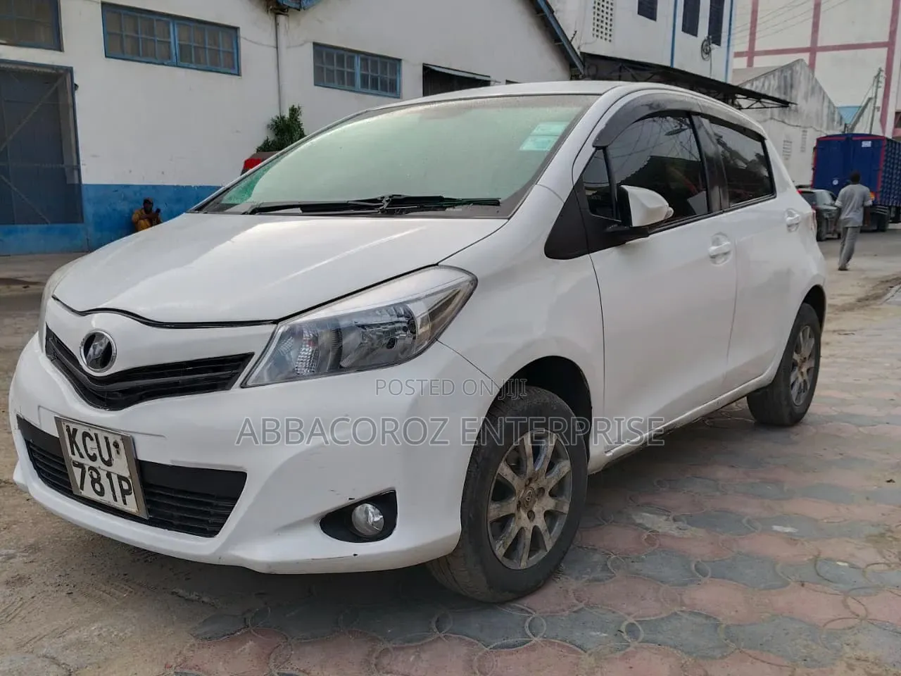 Toyota Vitz 2012 White