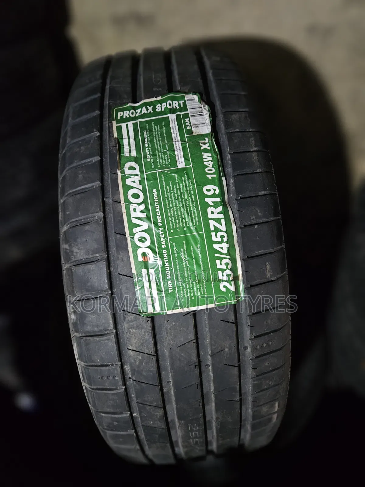 255/45r19 Dovroad Tire
