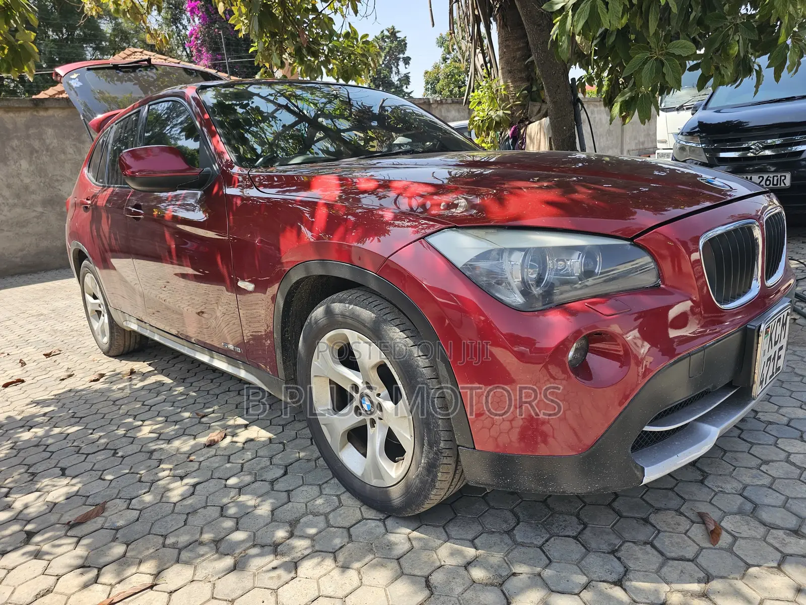 BMW X1 2011 Maroon
