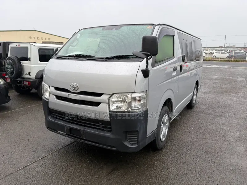 Toyota HiAce 2019 Silver