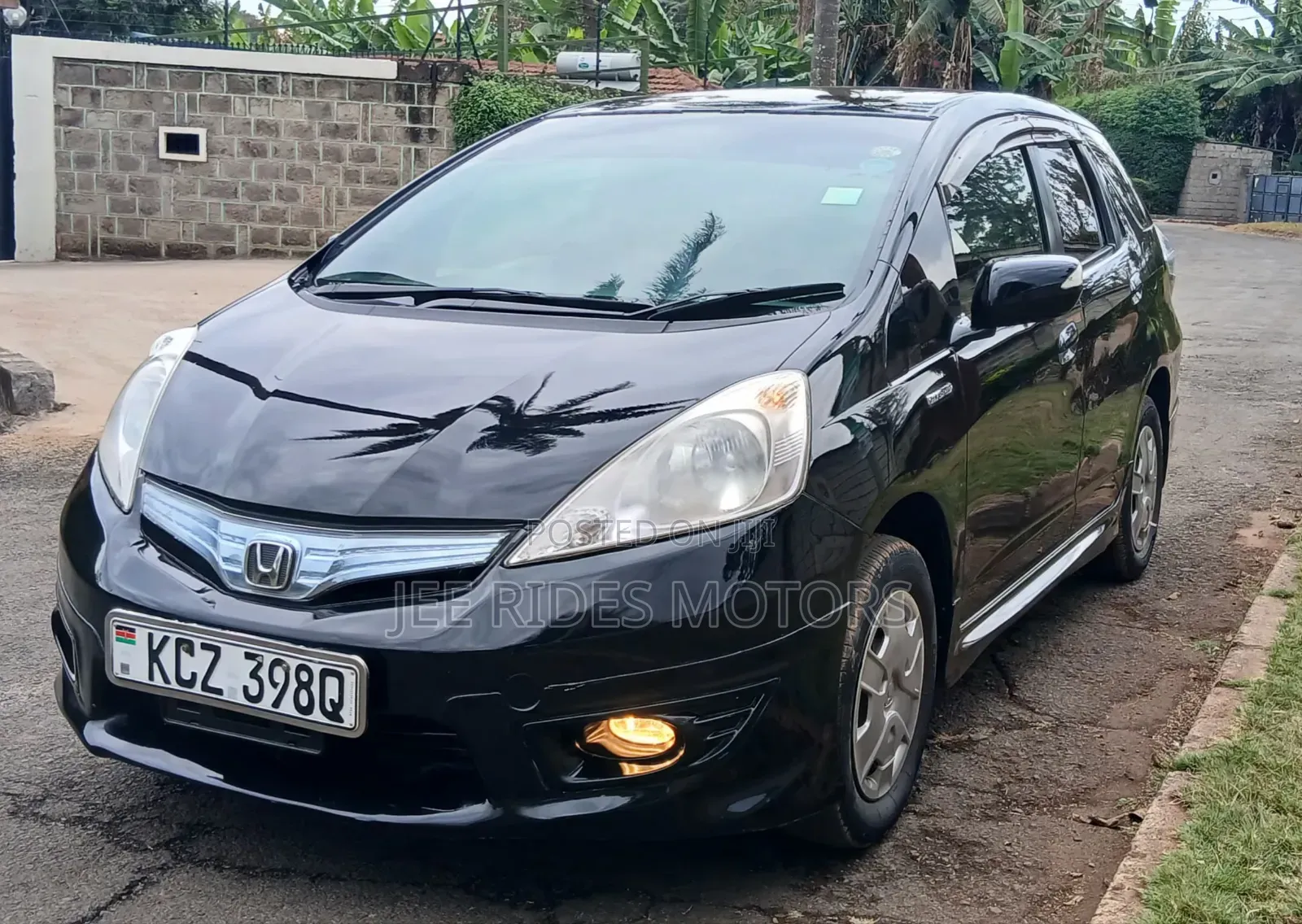 Honda Fit Shuttle 2013 Matt Black