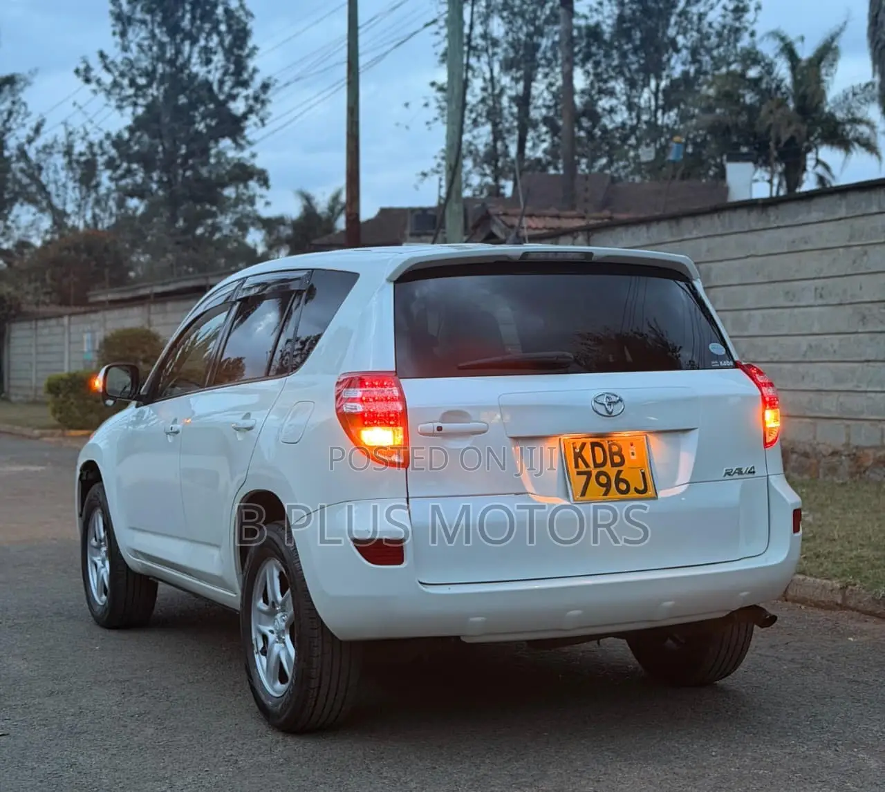 Toyota RAV4 2013 White
