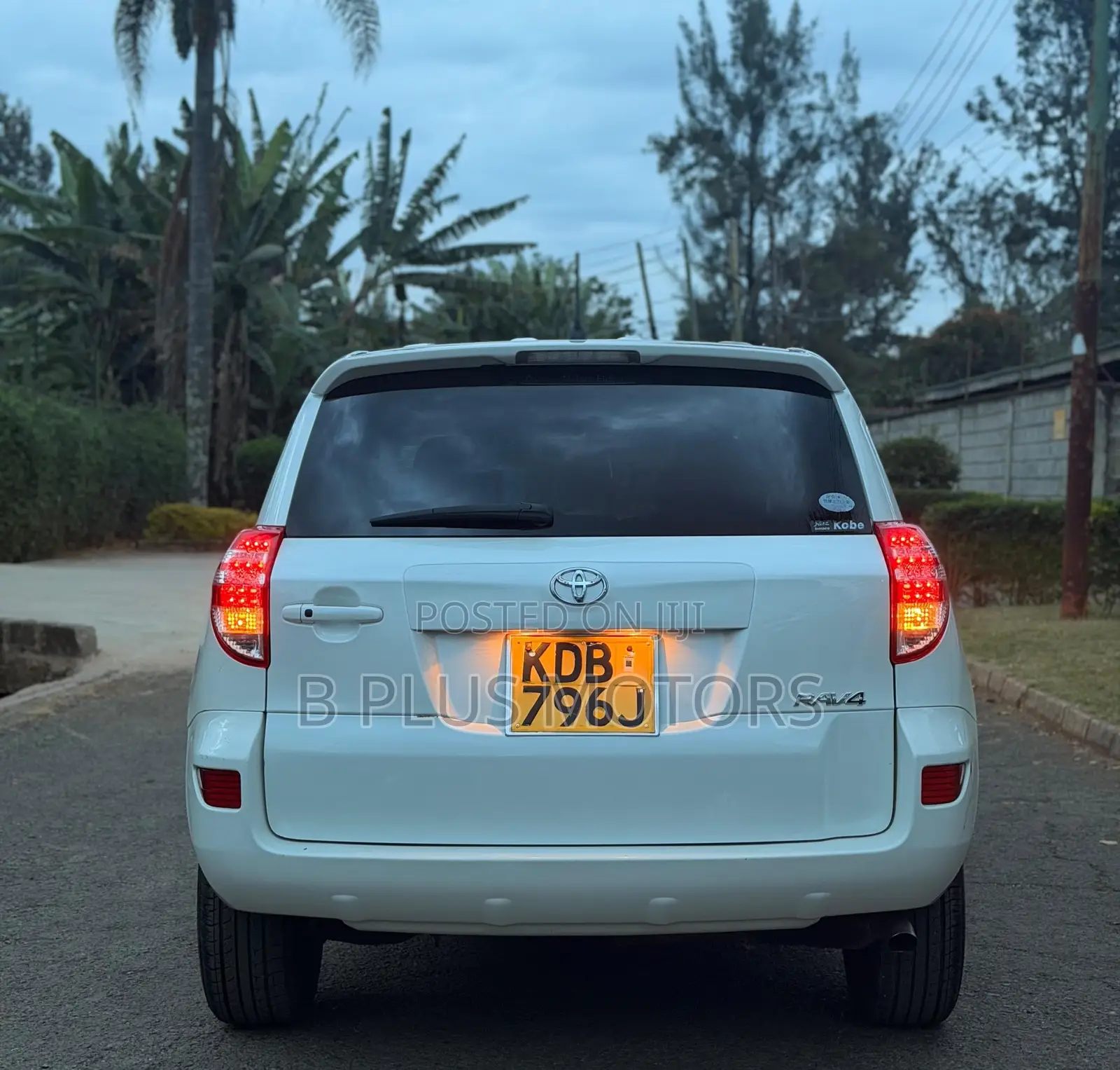 Toyota RAV4 2013 White