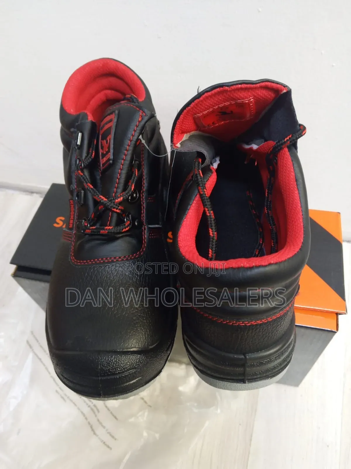 Knicker Safety Boots Waterproof Leather Slip Resistant Sole